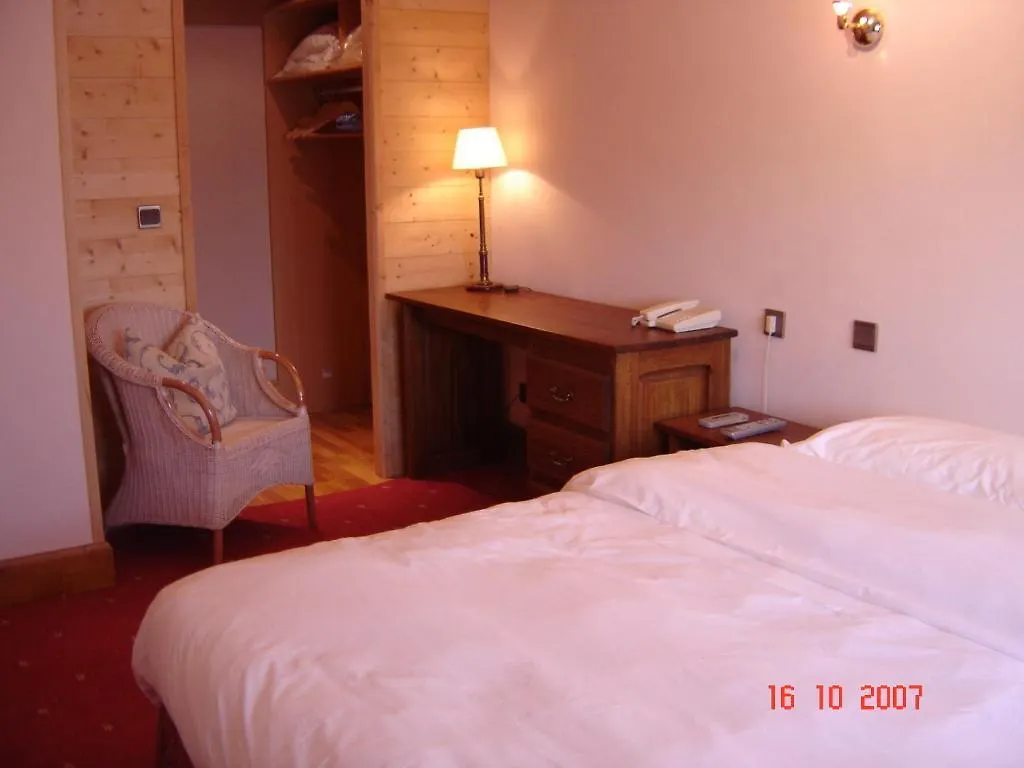 Hotel Denarie - Restaurant Les 5 Chemins 3*, Anthy-sur-Leman