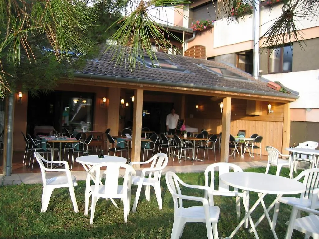 Hotel Denarie - Restaurant Les 5 Chemins  Anthy-sur-Leman