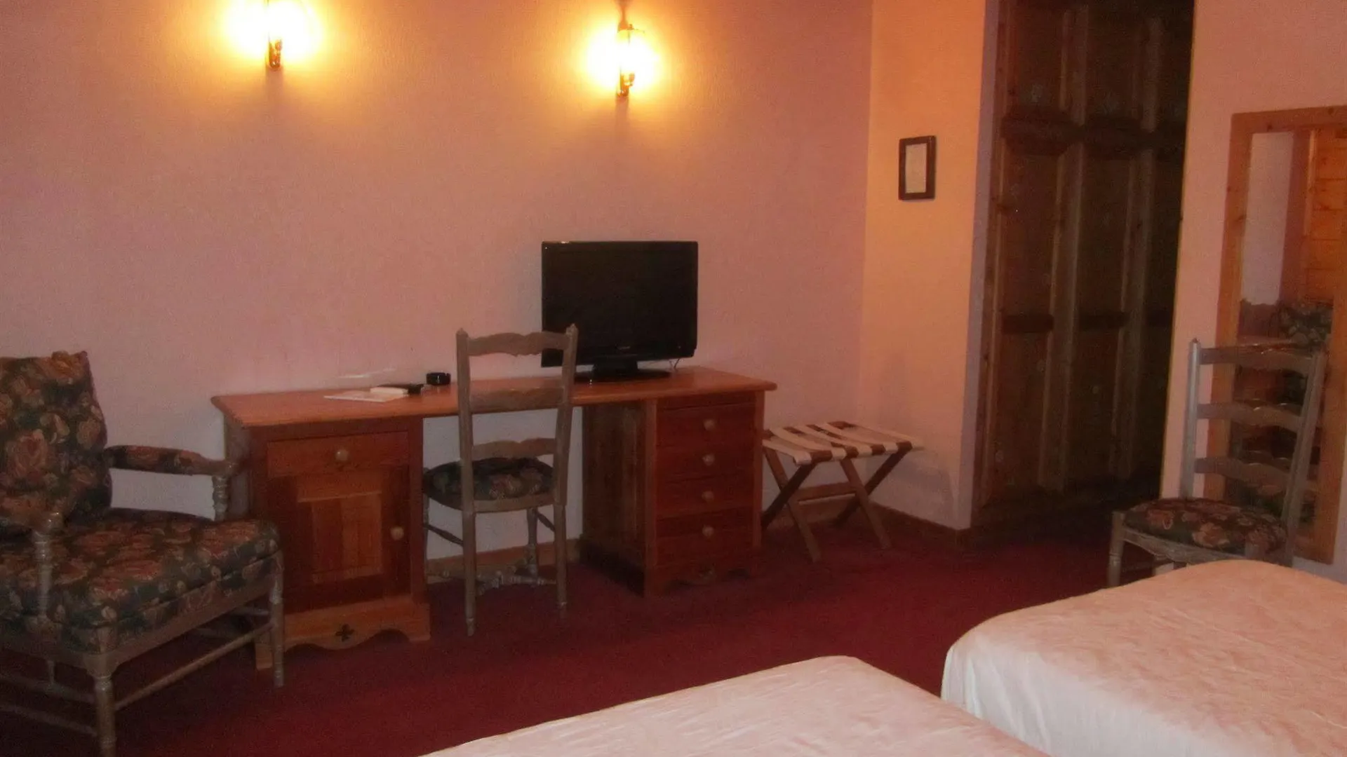 Hotel Denarie - Restaurant Les 5 Chemins 3*, Anthy-sur-Leman